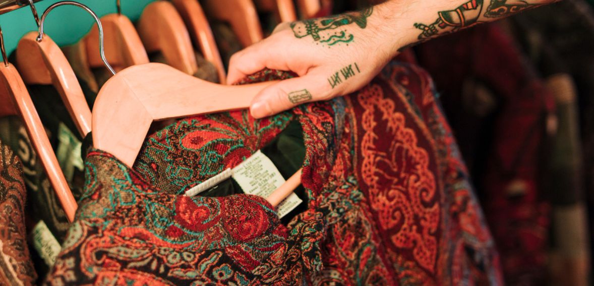 How to spot vintage clothing